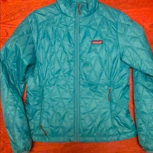 Patagonia women’s jacket size small Aqua color